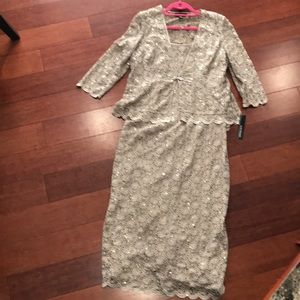 Long fancy beautiful dress NWT